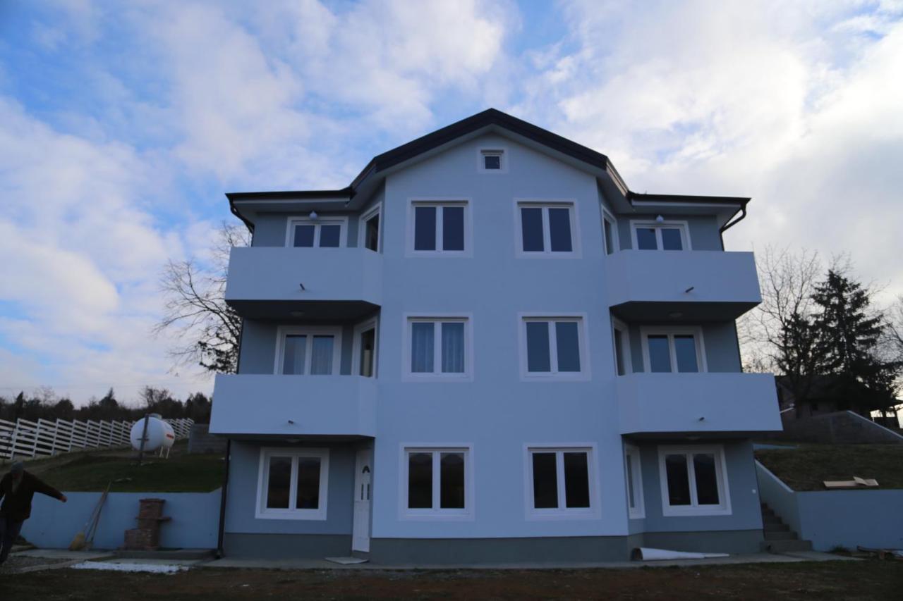 Fruskogorska Idila Apartmani Vrdnik Buitenkant foto