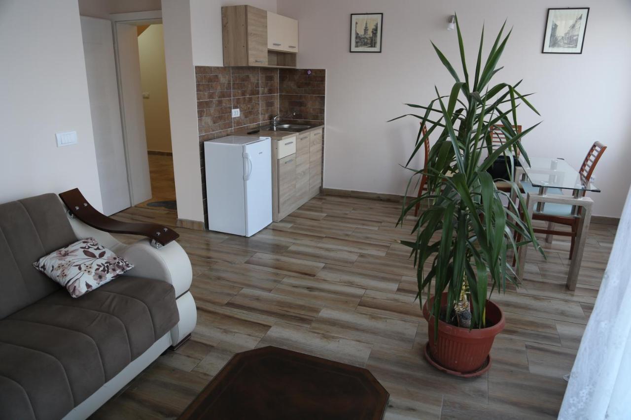 Fruskogorska Idila Apartmani Vrdnik Buitenkant foto