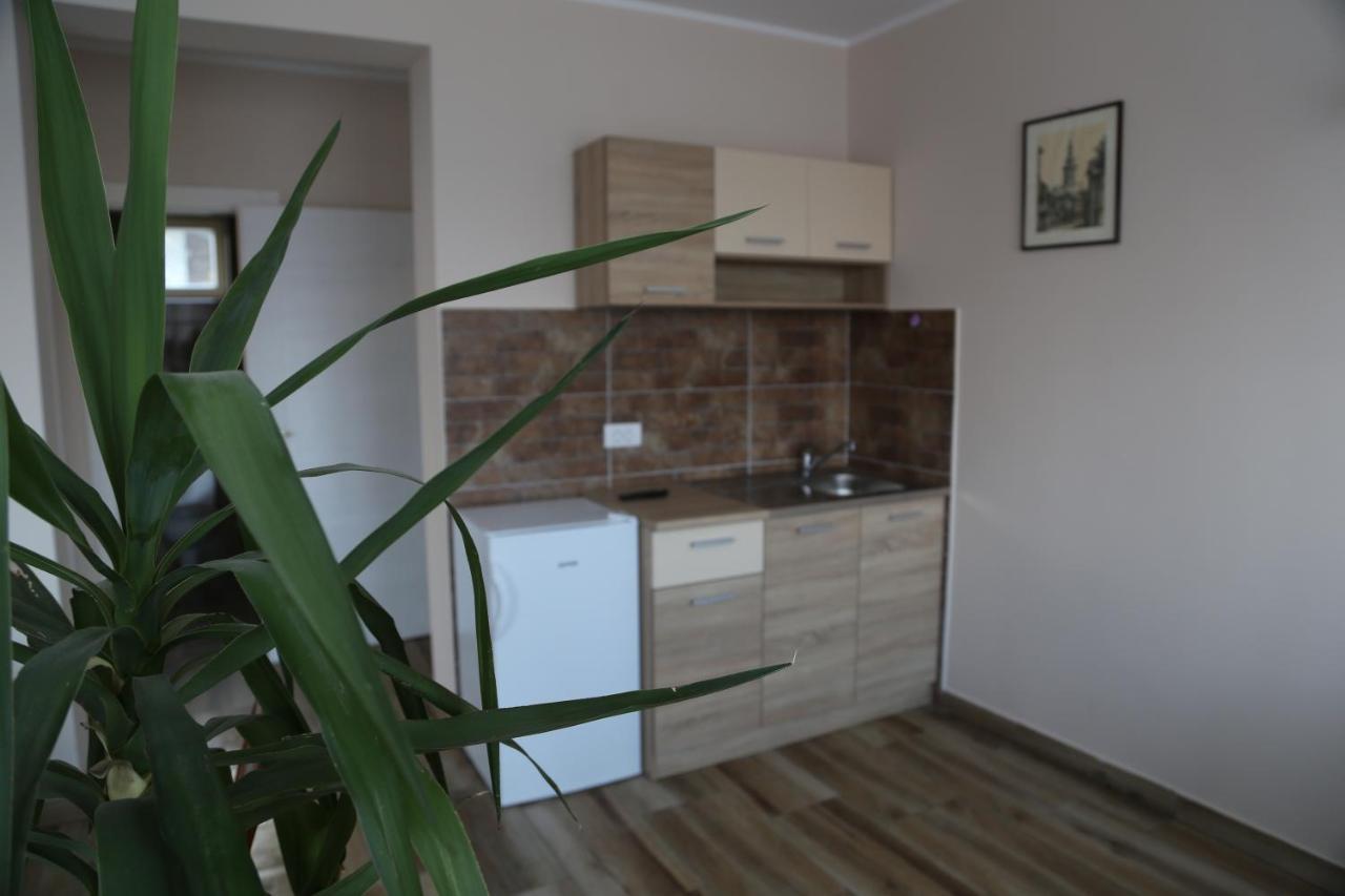 Fruskogorska Idila Apartmani Vrdnik Buitenkant foto